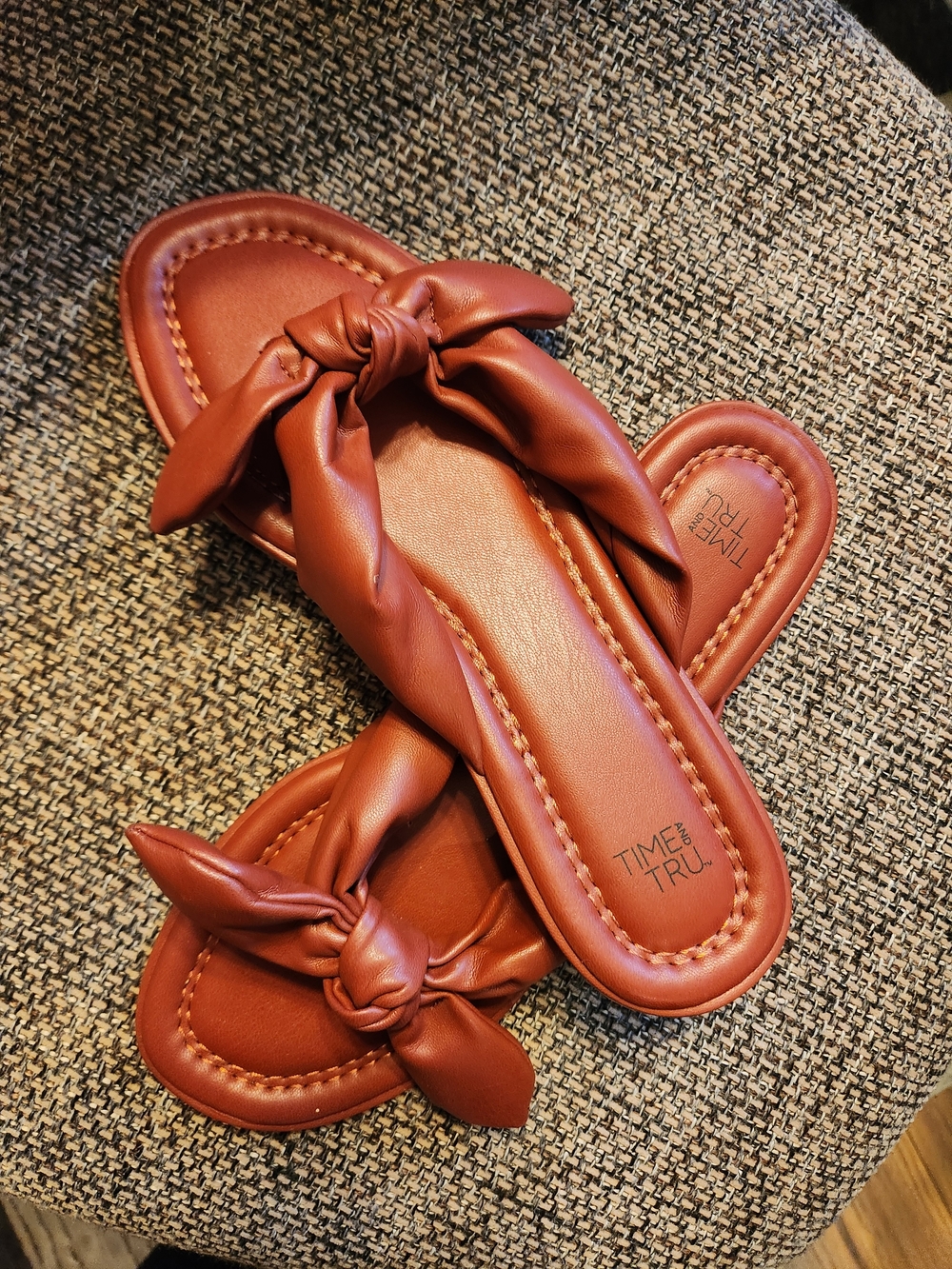 Time and Tru Women's Knot-Front Sandals in Rust Brown